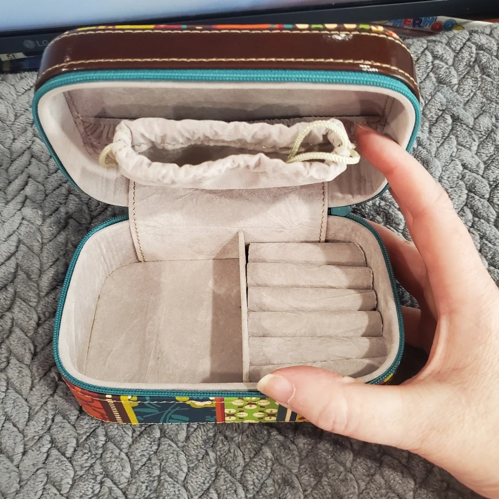 IUC Travel Jewelry Box - Picture 6 of 6
